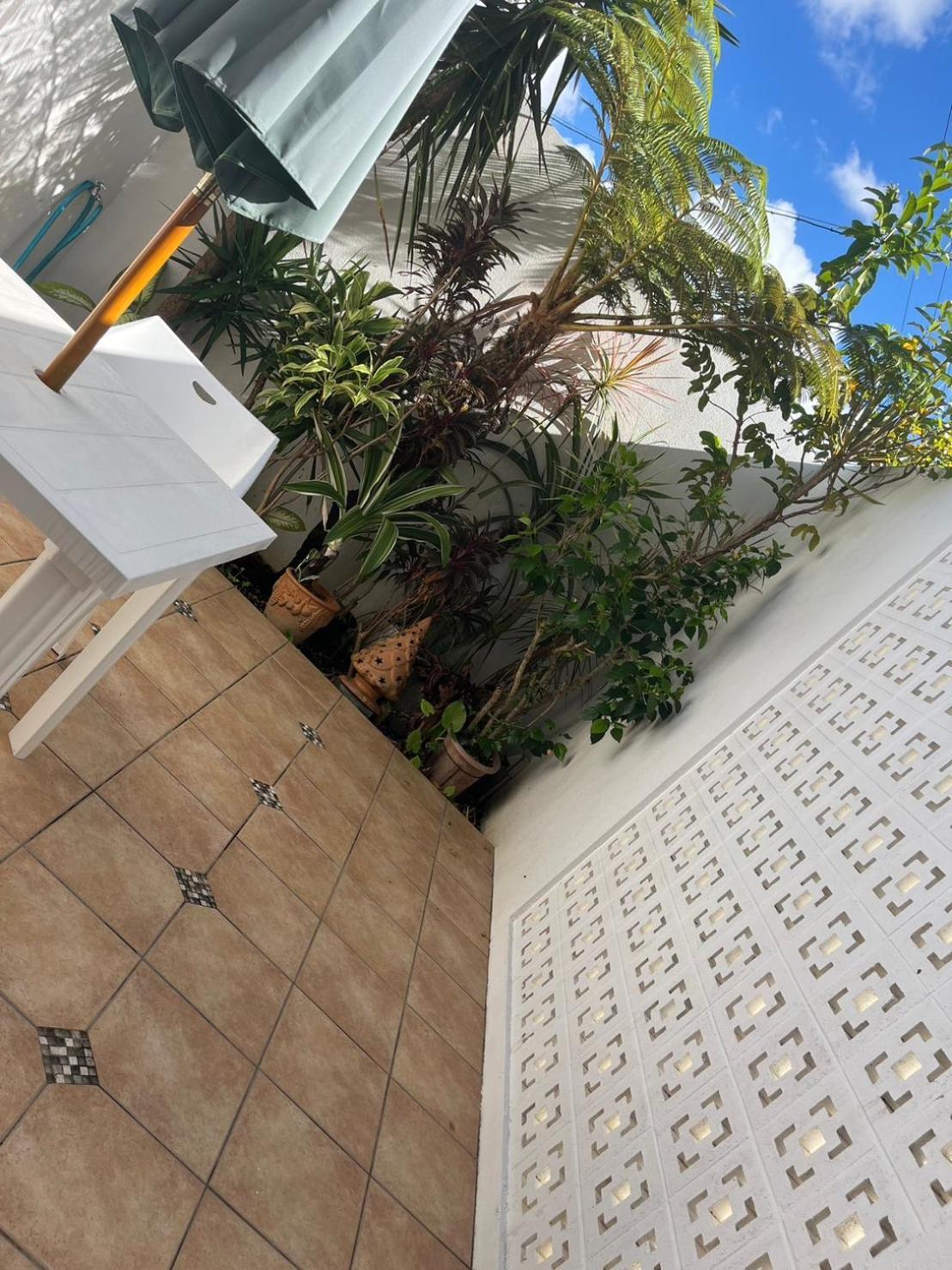 Green House Urasoe Екстериор снимка